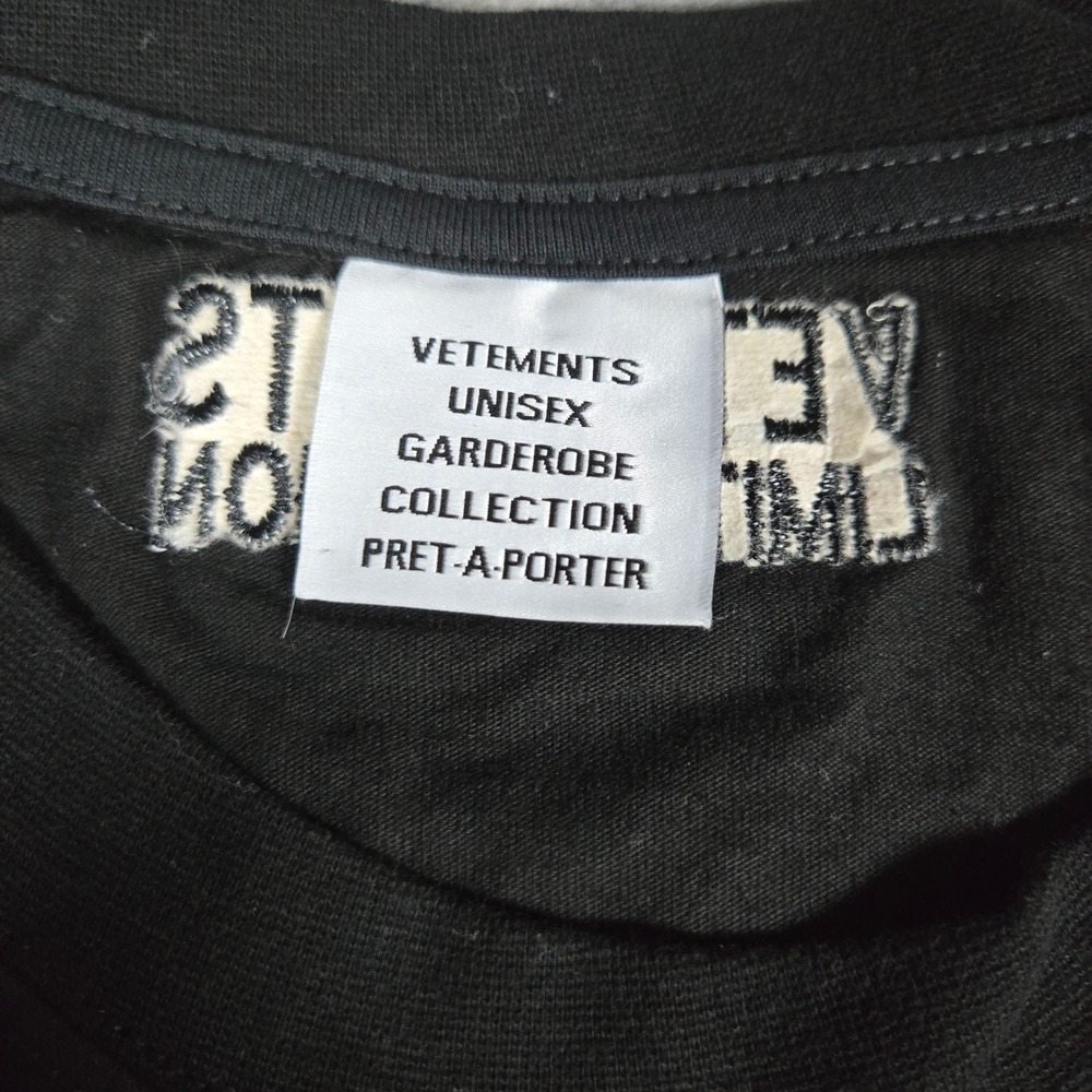 Vetements Unisex Black Adult Entertainment Restricted Graphic T-Shirt XL - Picture 3 of 9